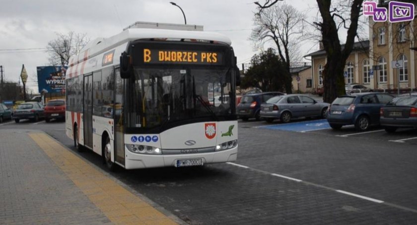 Na zdjęciu autobus elektryczny we Wrześni 