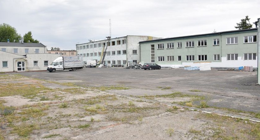 Na zdjęciu teren SSP nr 6 na którym powstanie boisko fot. UMiG we Wrześni