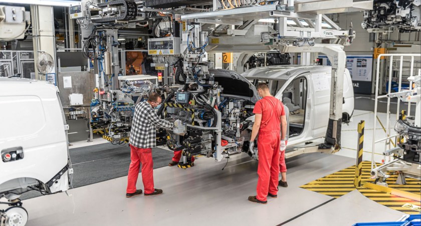 Na zdjęciu wnętrze fabryki Volkswagen Poznań