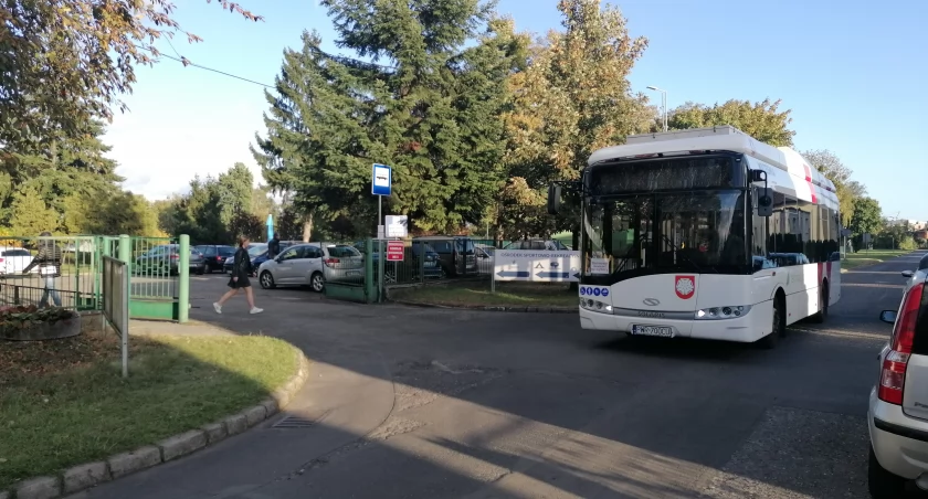 Na zdjęciu elektryczny autobus gminy Września 