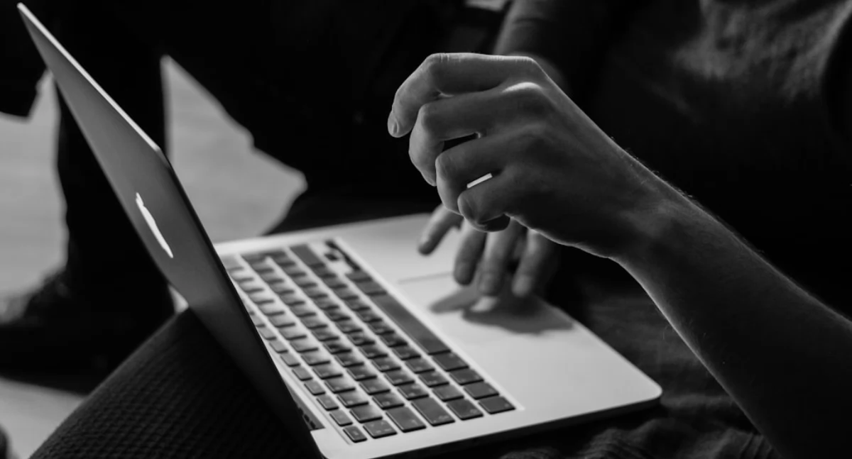 Ludzie i pasje, internetowe relacje mogą szczere prawdziwe - zdjęcie, fotografia