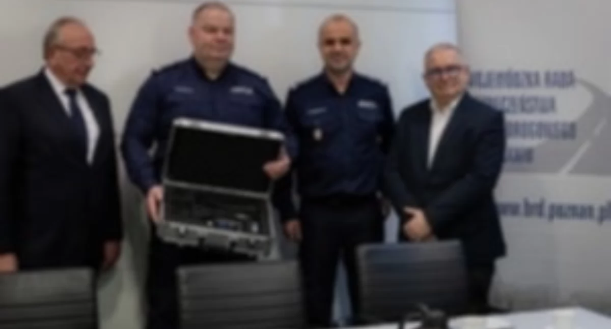 Prewencja/Profilaktyka , Wrzesińscy policjanci będą sprawdzać poziom hałasu pojazdów - zdjęcie, fotografia