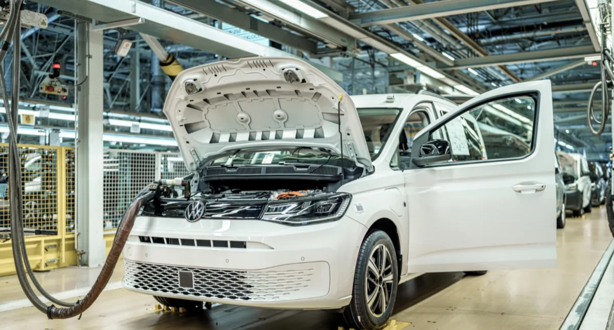 Spotkania , Rekordowa liczba osób zwiedziła fabryki Volkswagena - zdjęcie, fotografia