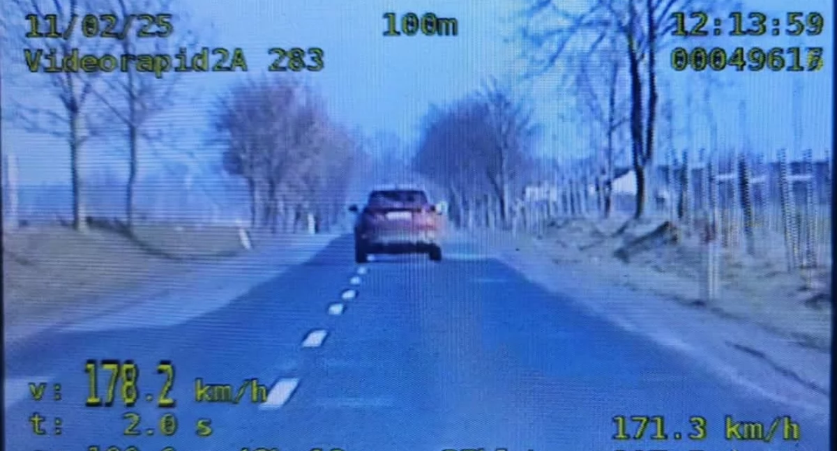 Kronika policyjna, Wrześnianin przekroczył prędkość ponad km/h! - zdjęcie, fotografia