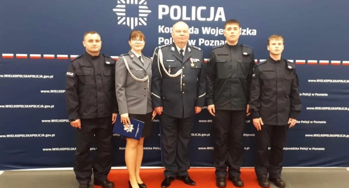 Spotkania , Powitanie szeregach nowych policjantów - zdjęcie, fotografia