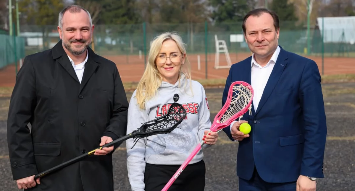 Inwestycje, Lipówce powstanie boisko lacrosse pilki nożnej - zdjęcie, fotografia