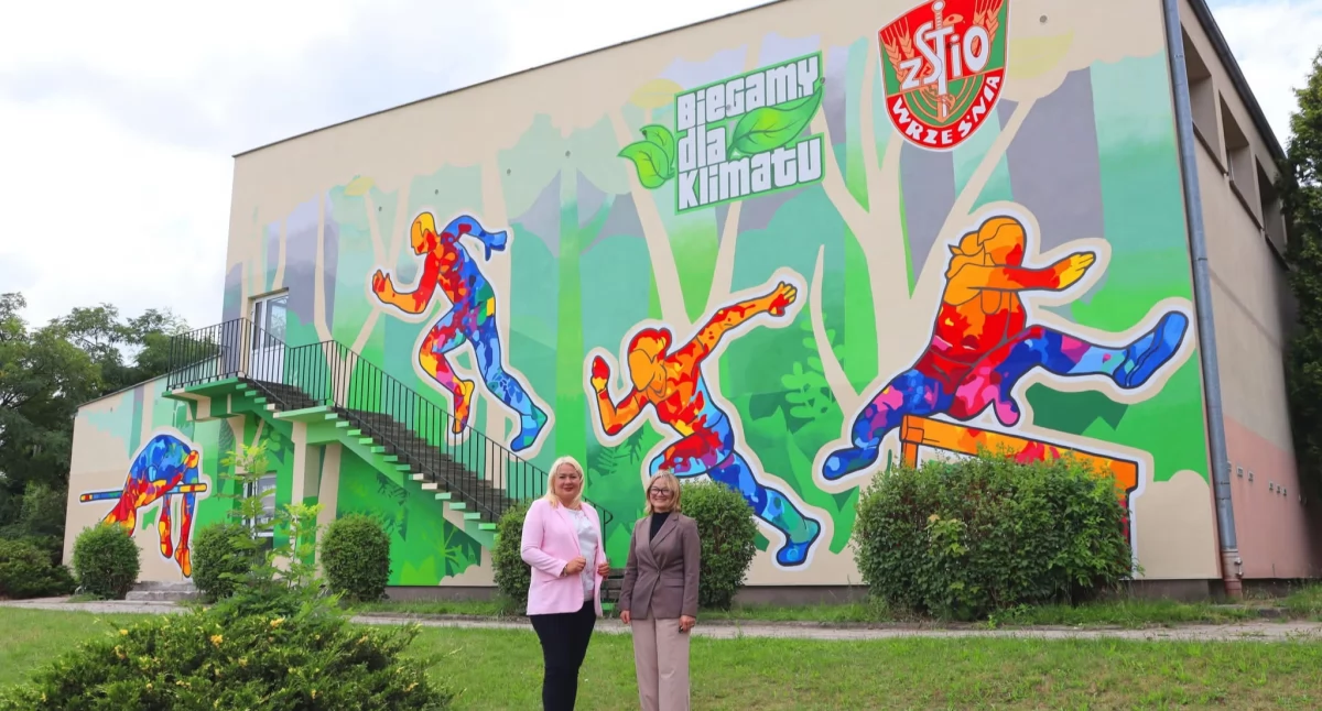 Inwestycje, Mural Biegamy klimatu gotowy - zdjęcie, fotografia