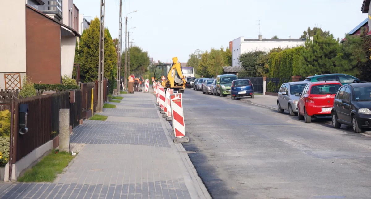 Inwestycje, Przebudowa chodnika ulicy Kwiatowej ukończeniu - zdjęcie, fotografia