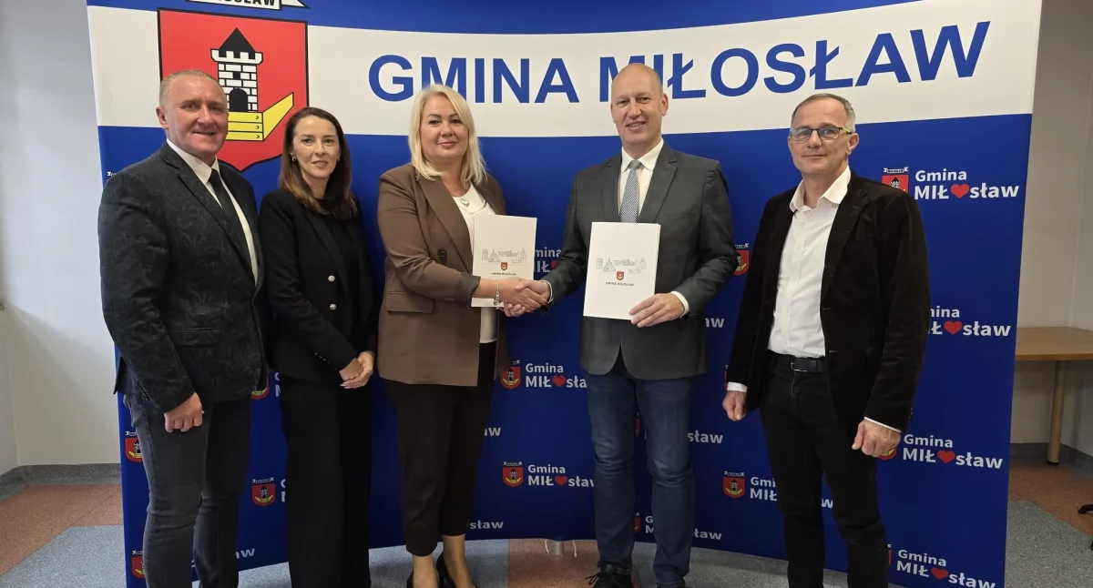 Inwestycje, umowa sprawie modernizacji dróg - zdjęcie, fotografia