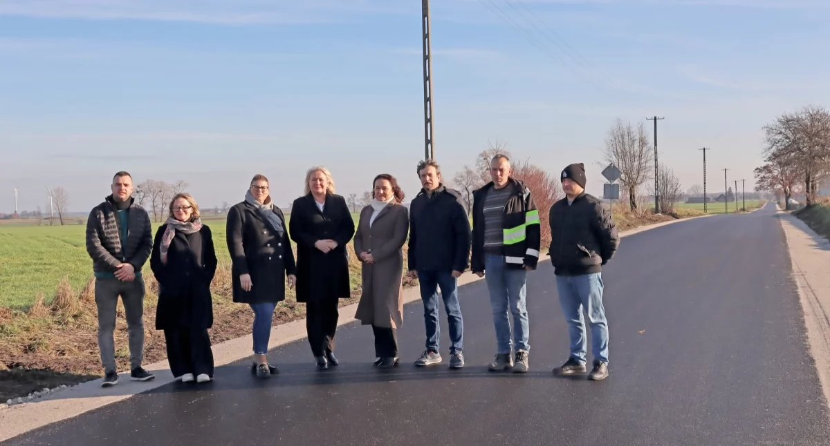 Inwestycje, Kolejny odcinek drogi powiatowej gotowy - zdjęcie, fotografia
