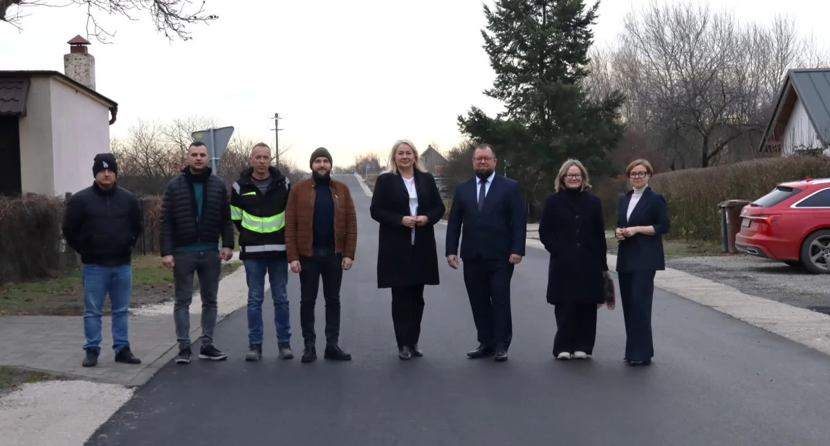 Inwestycje, Przebudowa drogi powiatowej - zdjęcie, fotografia