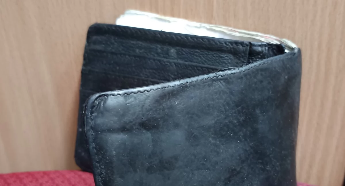 Kronika policyjna, Mieszkanka Wrześni okradła mężczyznę podczas zakupów Chrobrego - zdjęcie, fotografia