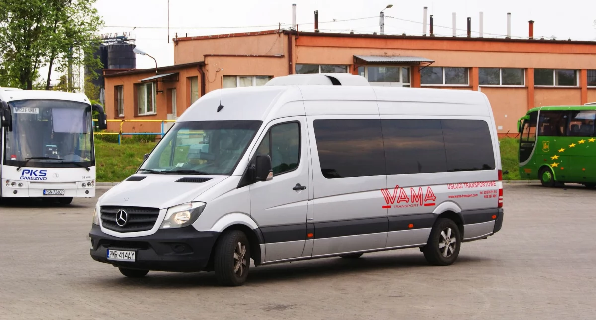 Transport i komunikacja , Dopłata powiatowych przewozów autobusowych - zdjęcie, fotografia