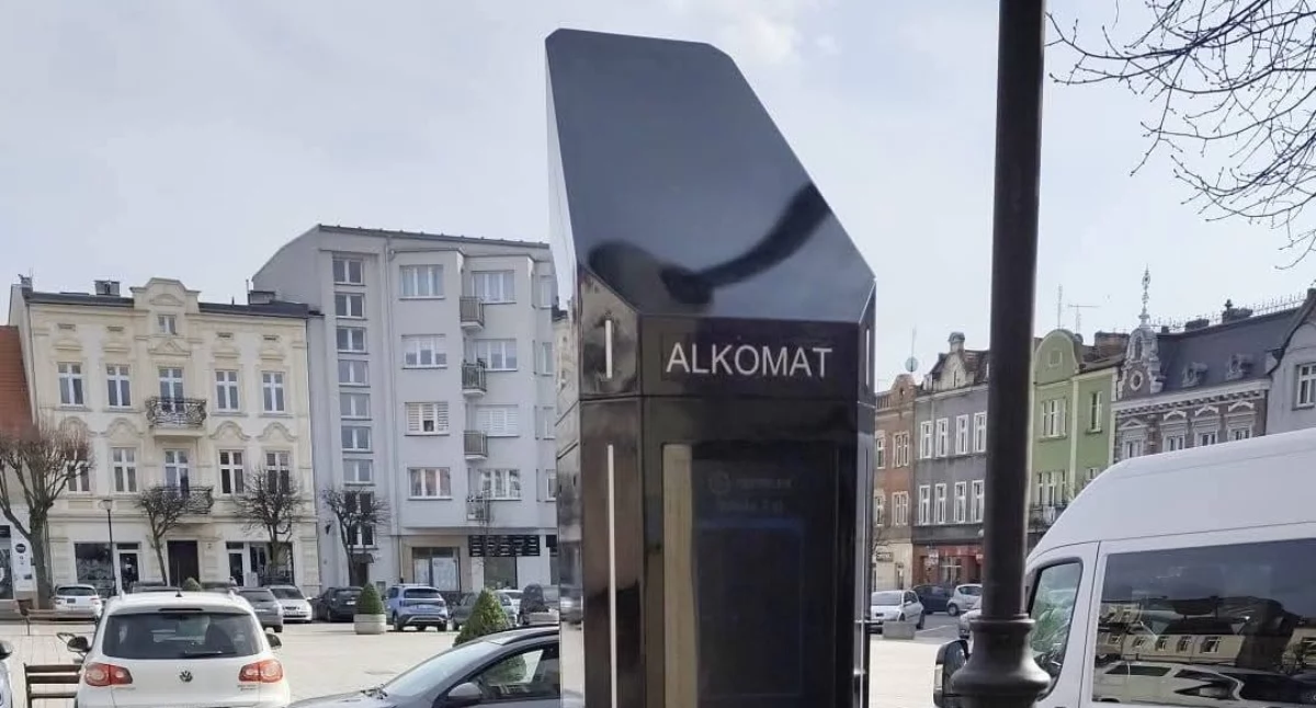 Inwestycje, Alkomat pojawił wrzesińskim rynku! - zdjęcie, fotografia