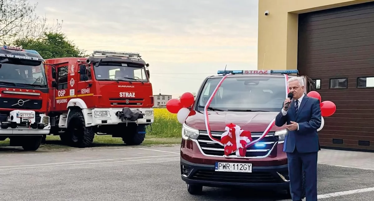 Pożary, straż pożarna, pojazd Węgierki - zdjęcie, fotografia