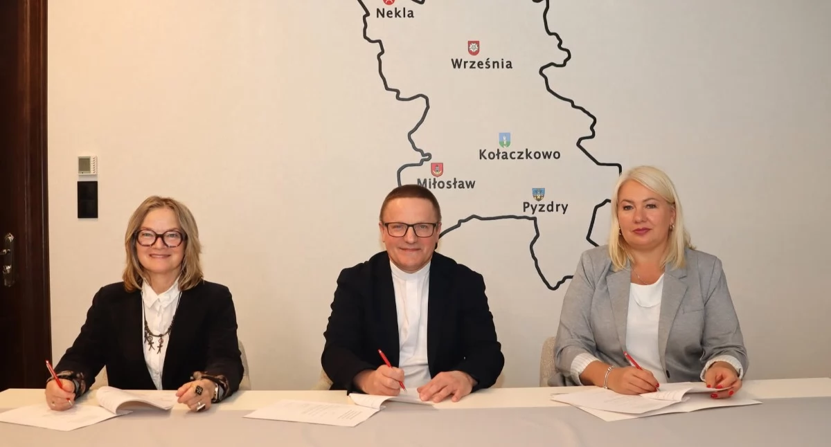 Kościół i religia , Dofinansowanie Kościołów Powiecie Wrzesińskim - zdjęcie, fotografia
