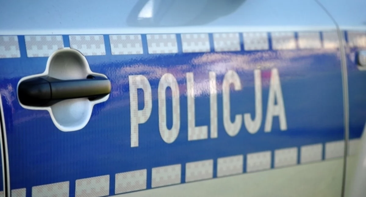 Kronika policyjna, Psarach Polskich jechał hulajnogą podwójnym gazie - zdjęcie, fotografia