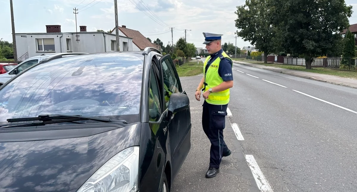 Kronika policyjna, Kontrole wrzesińskich kierowców Wspólna akcja policji straży pożarnej (zdjęcia) - zdjęcie, fotografia