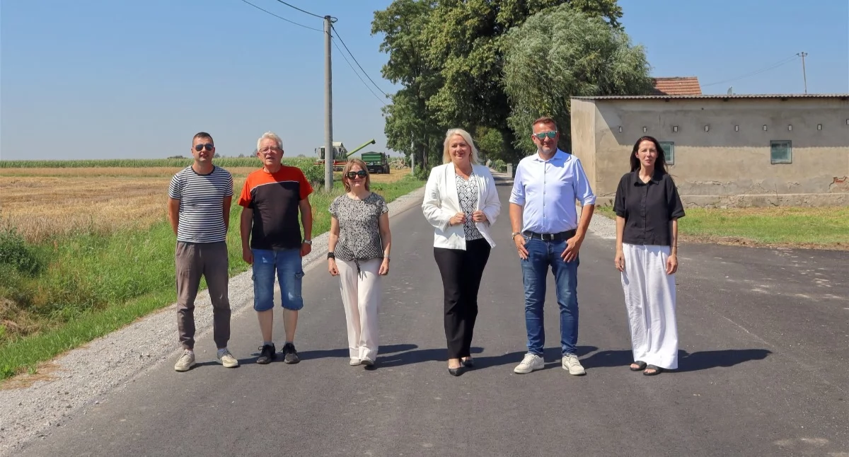 Transport i komunikacja , Zakończono prace drodze powiatowej Gałęzewicach - zdjęcie, fotografia