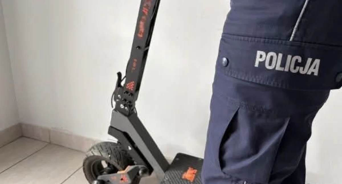 Kronika policyjna, latek pędził nadmierną prędkością hulajnogą elektryczną - zdjęcie, fotografia