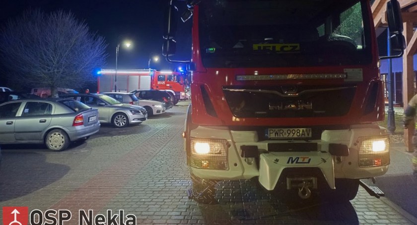 Zastęp straży pożarnej z OSP Nekla 