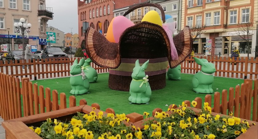Na zdjęciu rynek we Wrześni Wielkanoc 2023