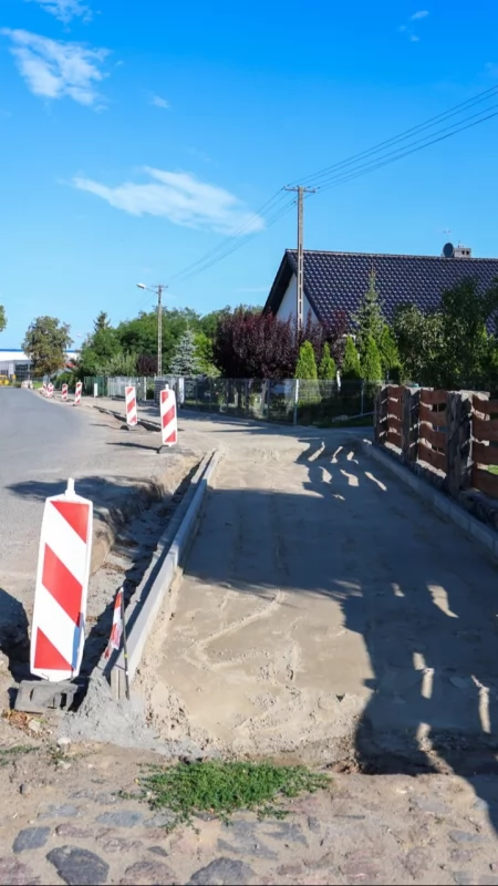 Praca wre! Powstaje kolejna nowa ścieżka w gminie Września (zdjęcia)