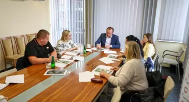 Rozmowy dotyczące projektu budowy nowego schroniska 