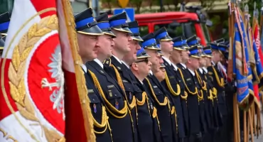 Powiatowy Dzień Strażaka we Wrześni. Odznaczenia i awanse (Galeria)