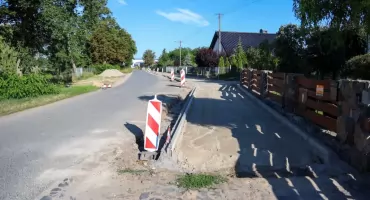 Praca wre! Powstaje kolejna nowa ścieżka w gminie Września (zdjęcia)