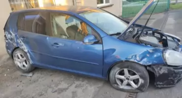 Kierowca Volkswagena wjechał w dom w Psarach Polskich 